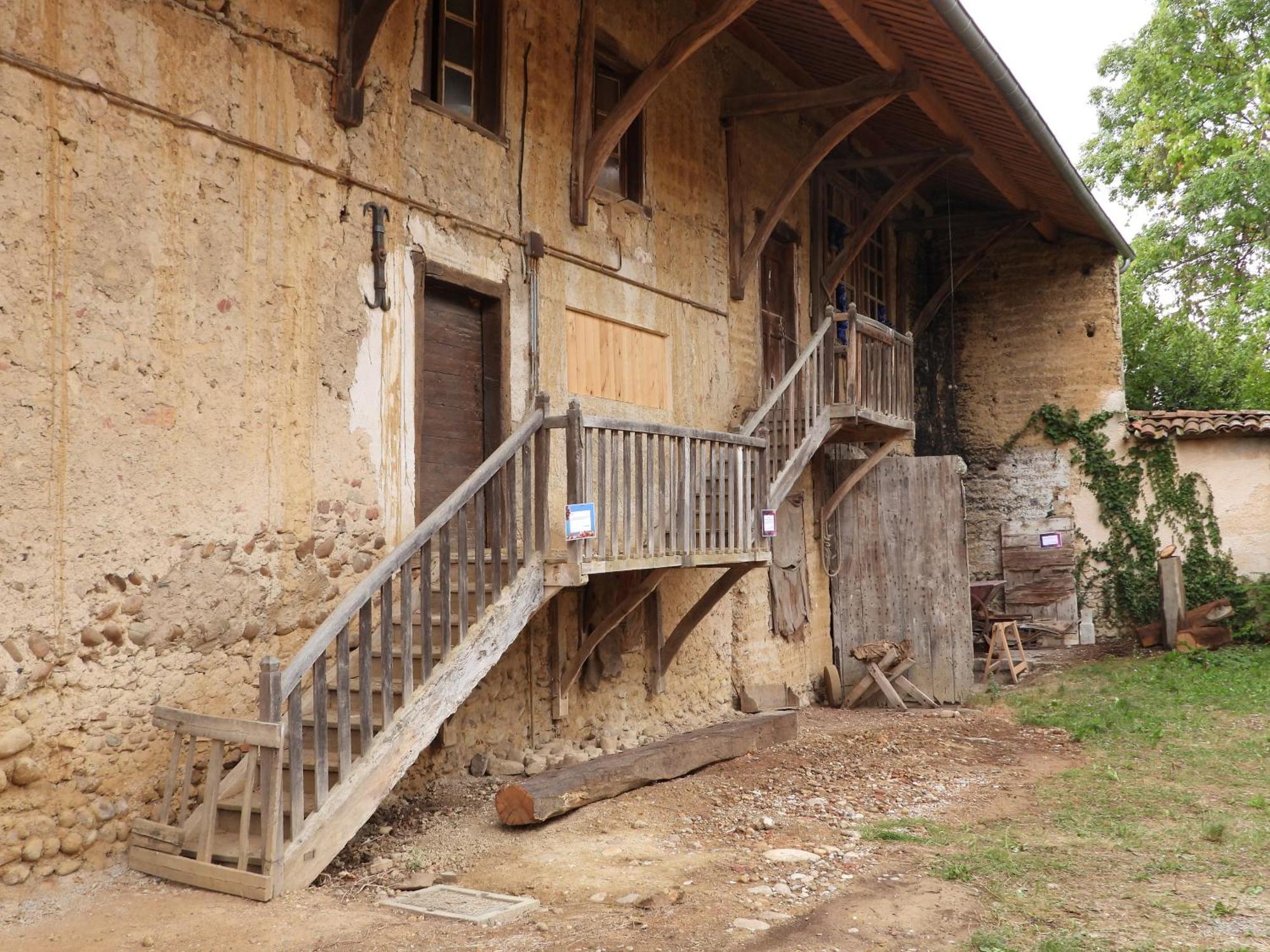 الشقق الفندقية La Cote-Saint-Andreفي  La Ferme De Berlioz المظهر الخارجي الصورة