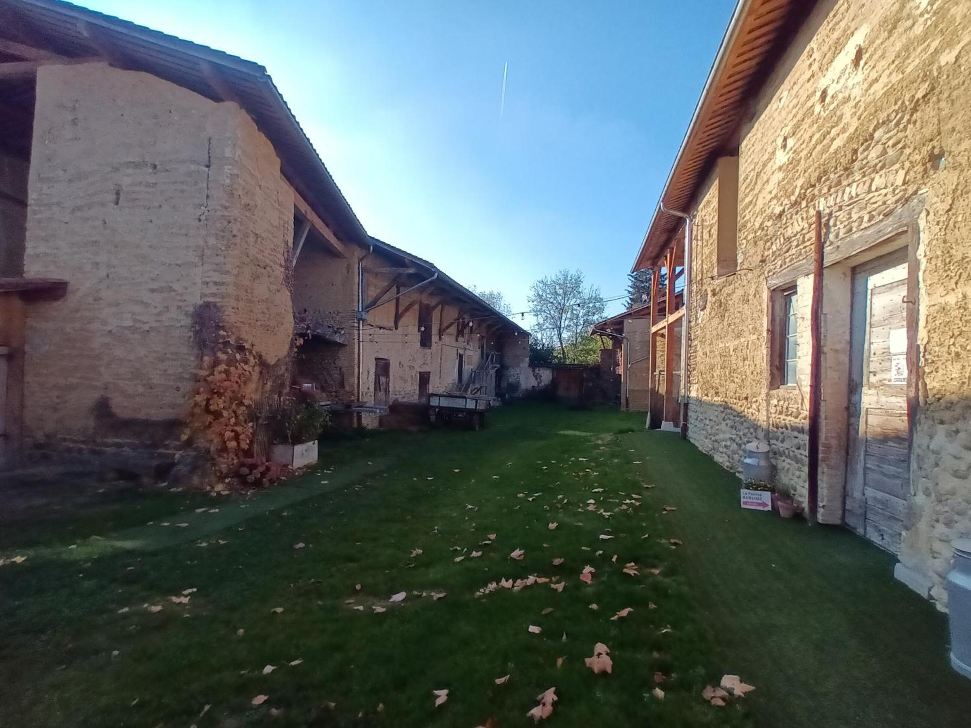 الشقق الفندقية La Cote-Saint-Andreفي  La Ferme De Berlioz المظهر الخارجي الصورة